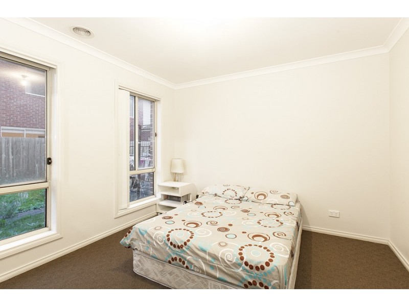 33 Arrowgrass Drive, Point Cook VIC 3030