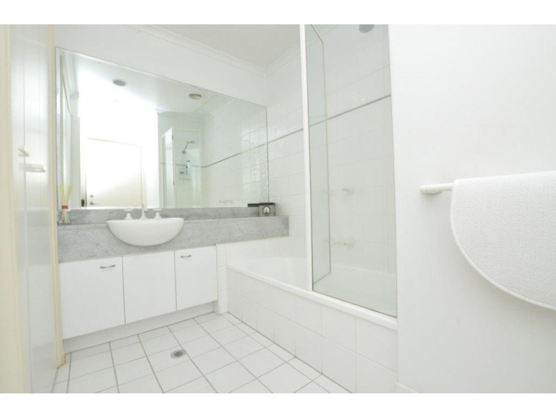 REF 32333/632 St Kilda Road, Melbourne VIC 3004