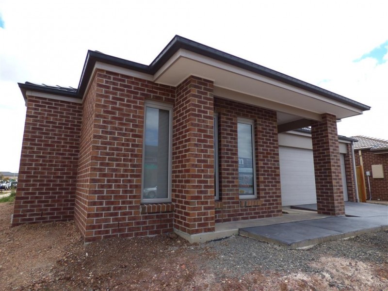 60 Sunnybank Drive, Point Cook VIC 3030