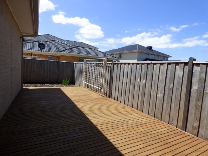 38 Tarcoola Crescent, Point Cook VIC 3030