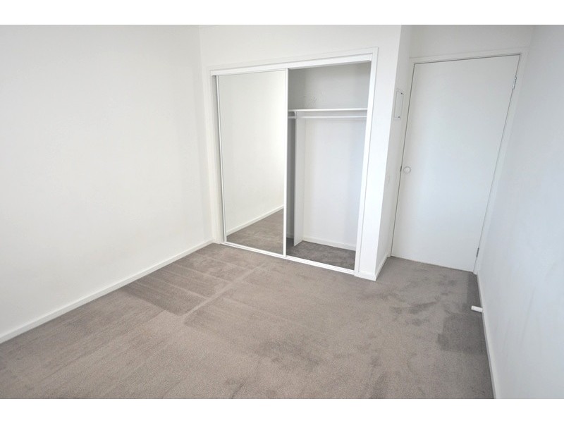 REF 22350/79 Whiteman Street, Southbank VIC 3006