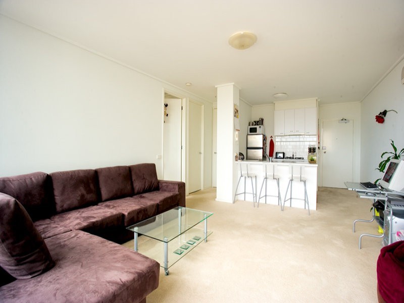 REF 22353/28 Bank Street, South Melbourne VIC 3205