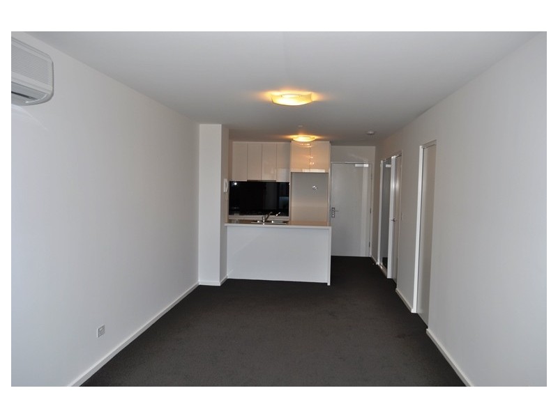 REF 20112/241 City Road, Southbank VIC 3006