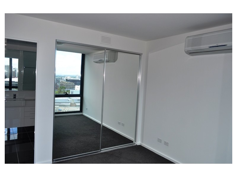 REF 20112/241 City Road, Southbank VIC 3006