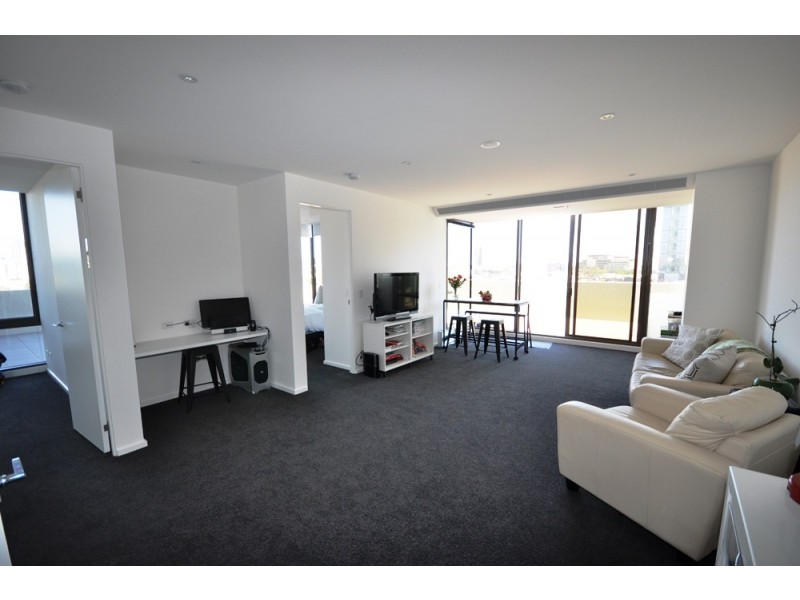 REF 33407/118 Kavanagh Street, Southbank VIC 3006