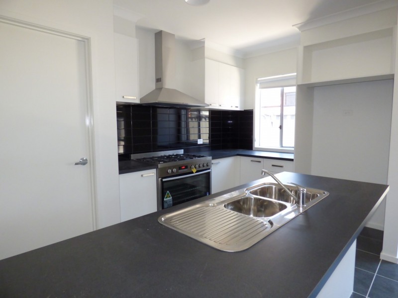 60 Victorking Drive, Point Cook VIC 3030