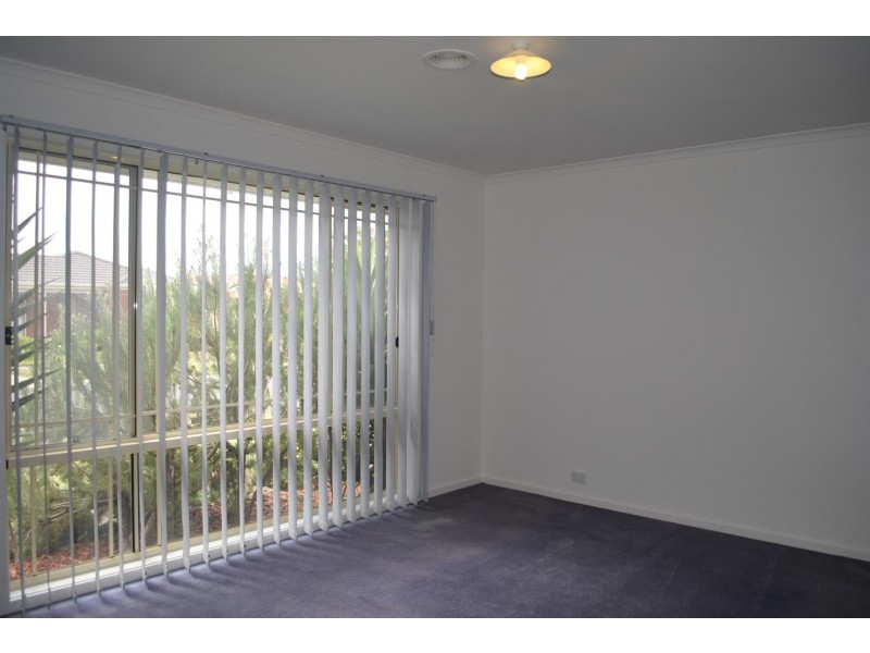 8 Whitfield Court, Truganina VIC 3029