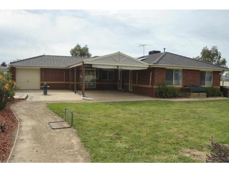 8 Whitfield Court, Truganina VIC 3029