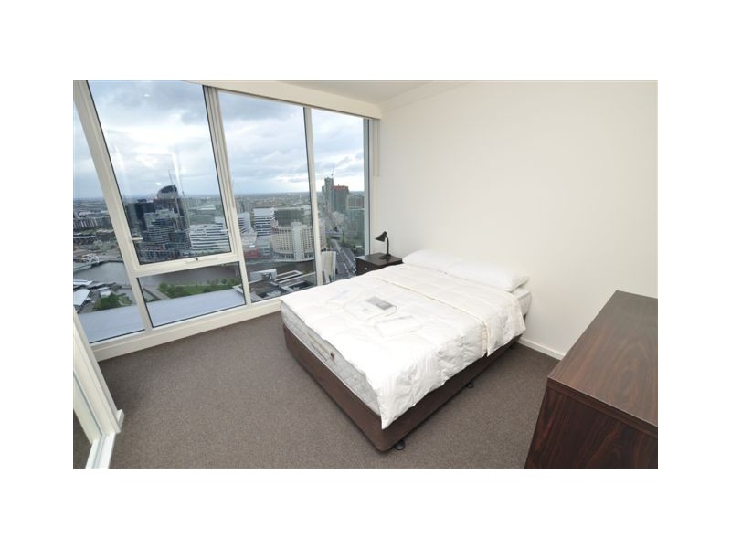 REF 22383/63 Whiteman Street, Southbank VIC 3006