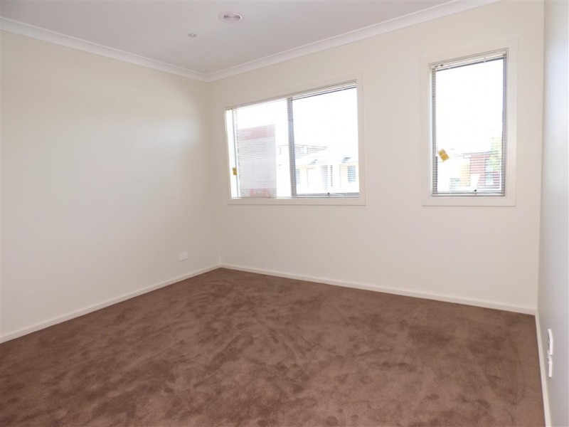 10 Ironwood Drive, Point Cook VIC 3030