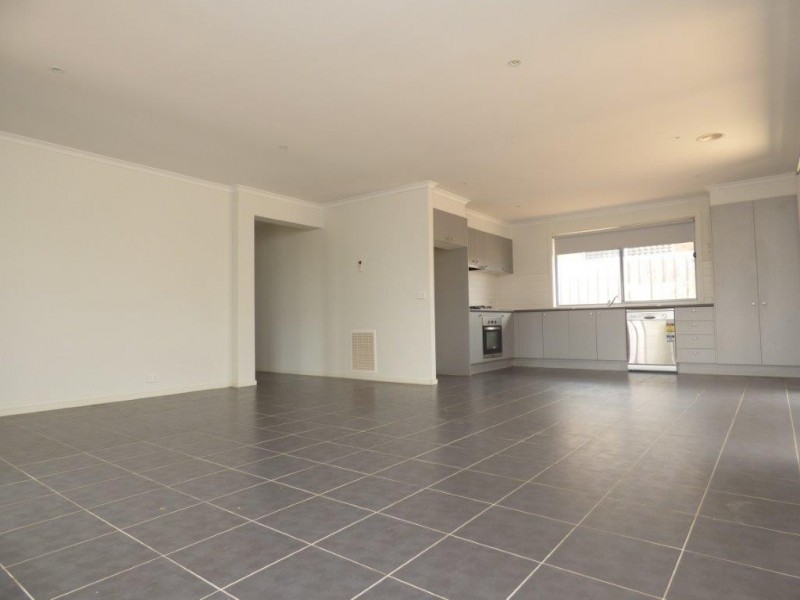 13 Dominion Terrace, Truganina VIC 3029