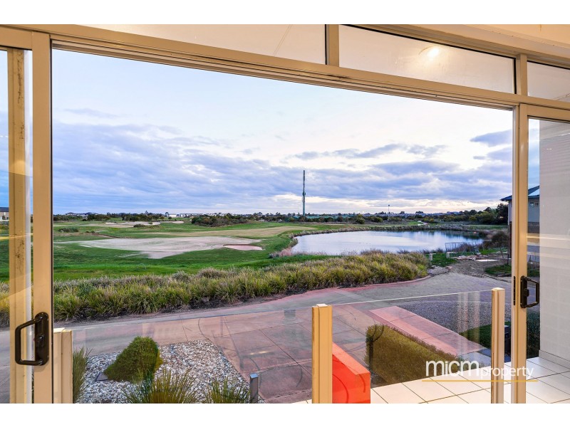 12 Eagleview Place, Sanctuary Lakes VIC 3030