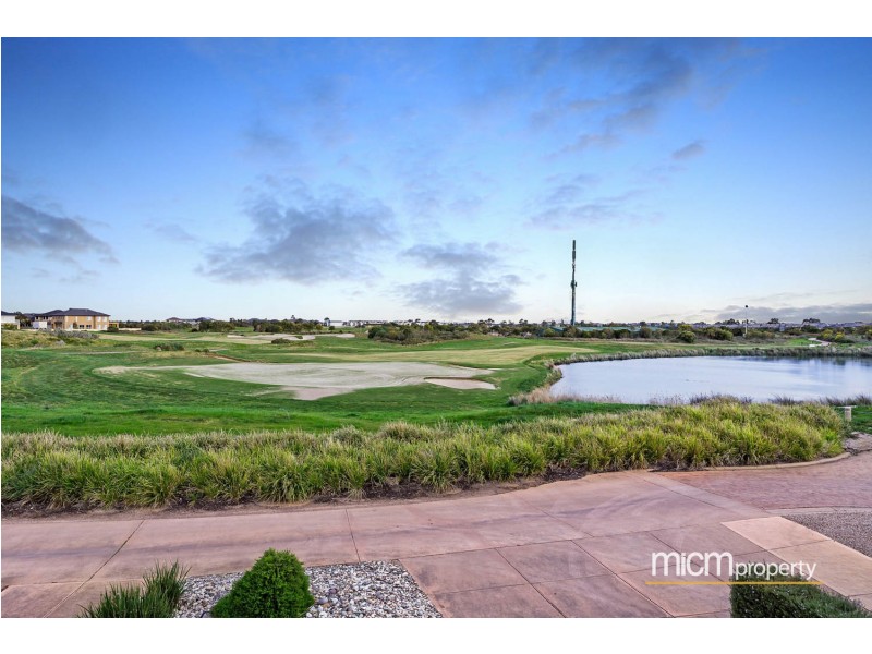 12 Eagleview Place, Sanctuary Lakes VIC 3030