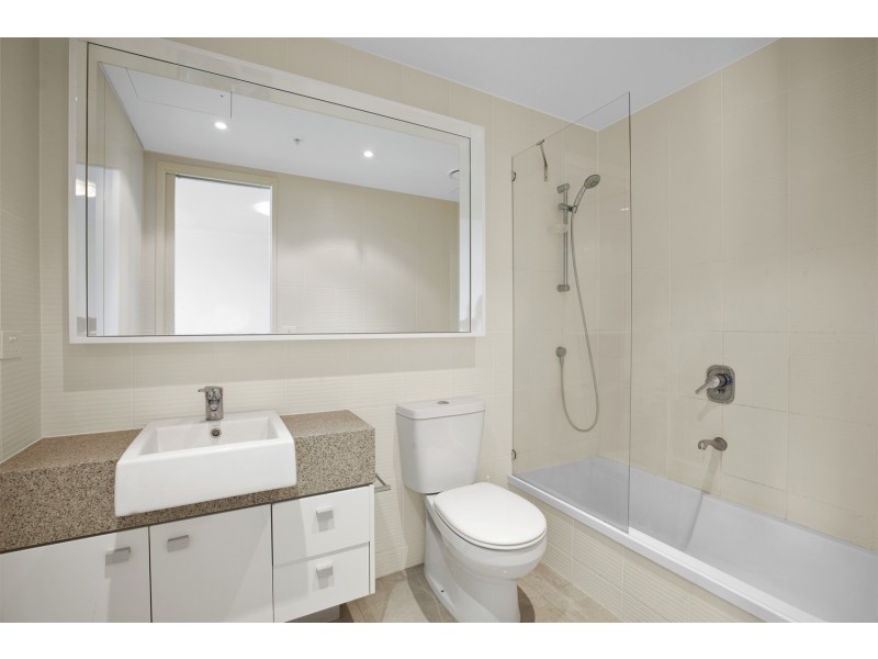 2207/180 City Road, Southbank VIC 3006