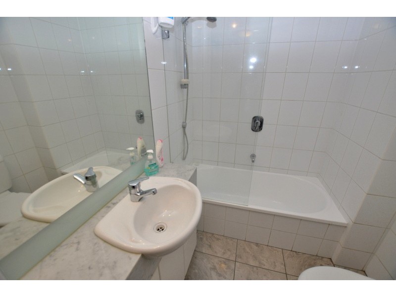 REF 22412/86 Kavanagh Street, Southbank VIC 3006