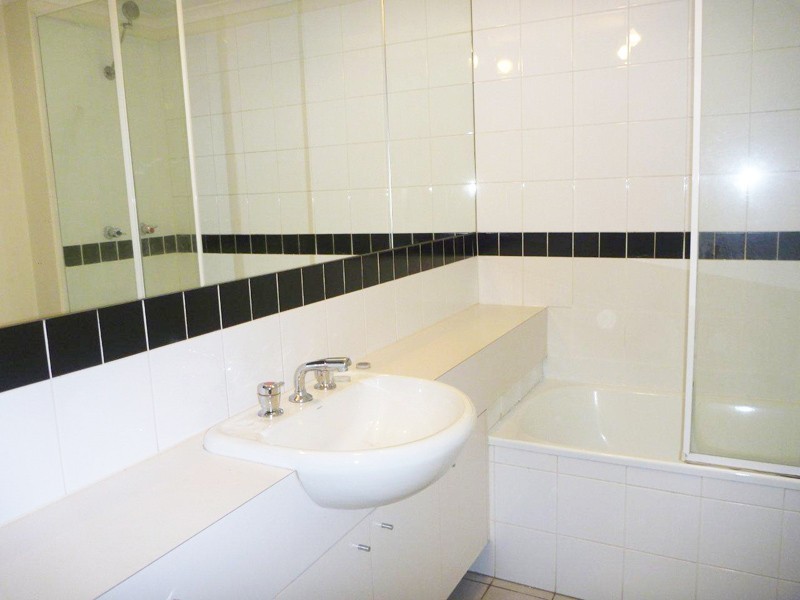 REF 22422/26 Victoria Street, Fitzroy VIC 3065
