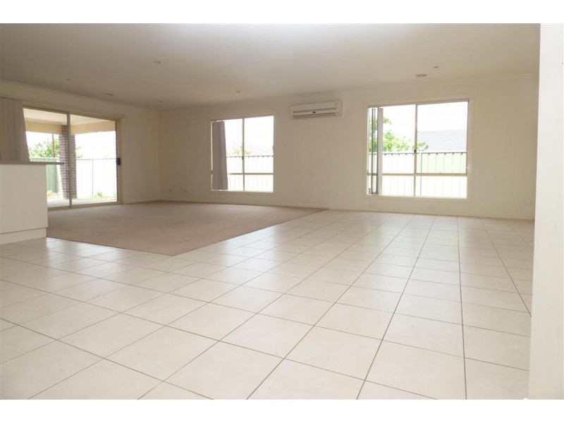 64 Ribblesdale, Wyndham Vale VIC 3024