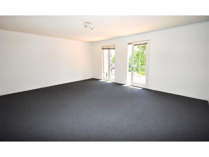 REF 22436/106 Southbank Boulevard, Southbank VIC 3006