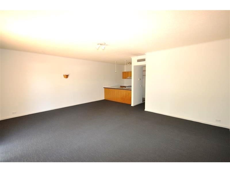 REF 22436/106 Southbank Boulevard, Southbank VIC 3006