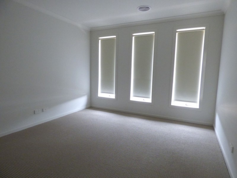 15 Trimotor Road, Point Cook VIC 3030