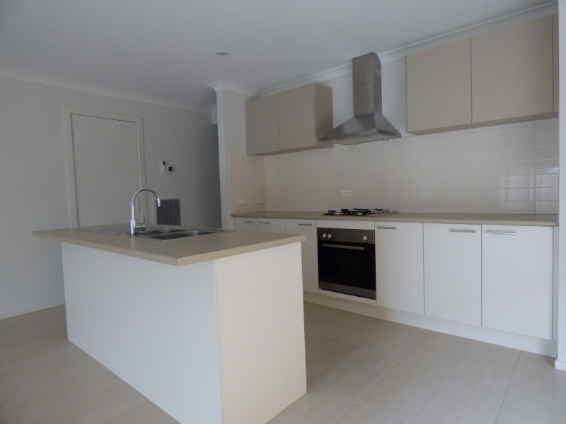 15 Trimotor Road, Point Cook VIC 3030