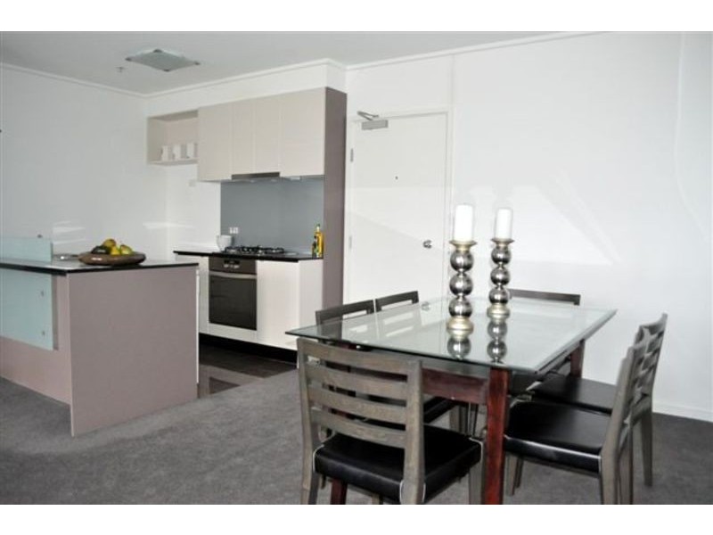 REF 22495/173 City Road, Southbank VIC 3006