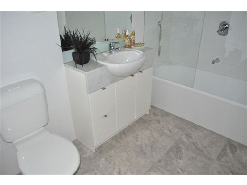 REF 22495/173 City Road, Southbank VIC 3006