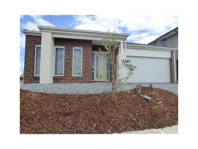 38 Honolulu Drive, Point Cook VIC 3030