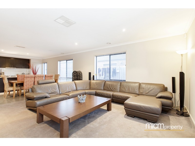 21 Terrene Terrace, Point Cook VIC 3030