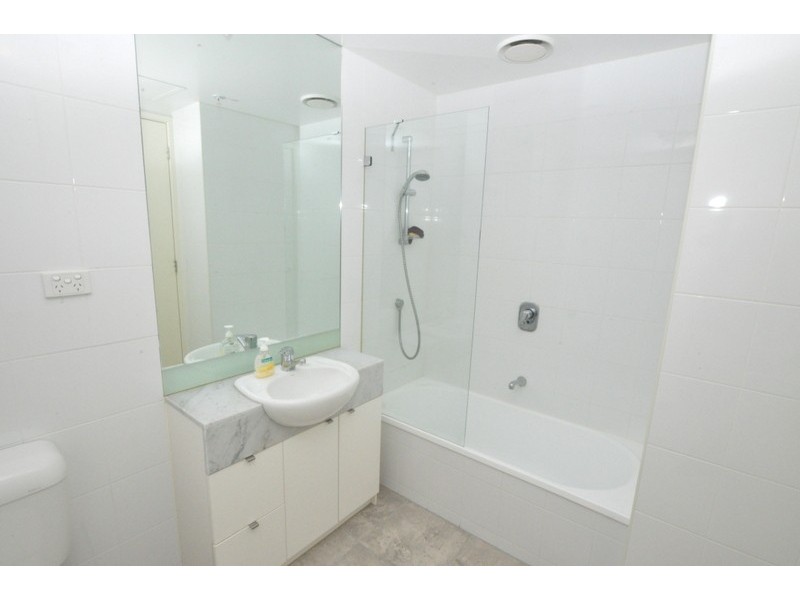 REF 22502/173 City Road, Southbank VIC 3006