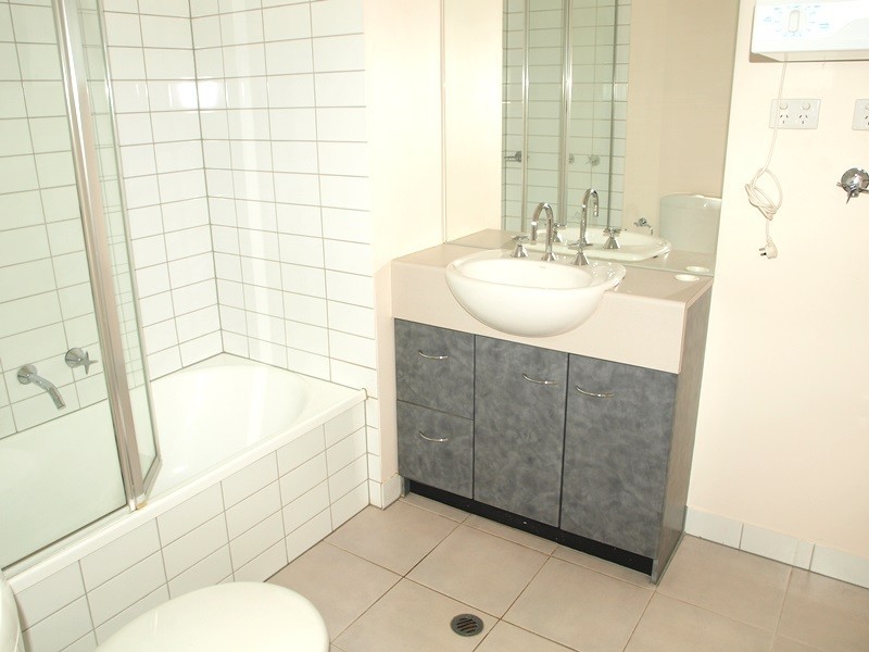 REF 30349/118 Dudley Street, West Melbourne VIC 3003