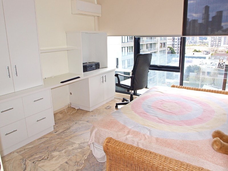 REF 22521/38 Bank Street, South Melbourne VIC 3205