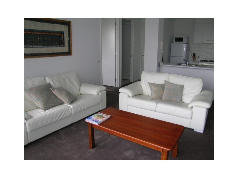 609/28 Bank Street, South Melbourne VIC 3205