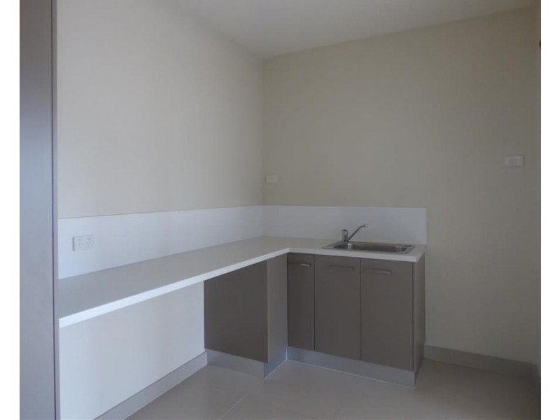 2 Skyward Drive, Sanctuary Lakes VIC 3030