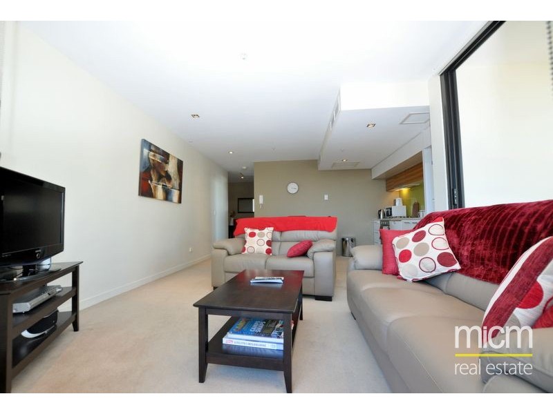 1713/100 Harbour Esplanade, Docklands VIC 3008