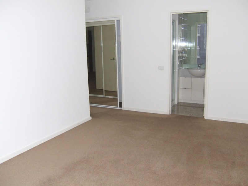 REF 22562/173 City Road, Southbank VIC 3006