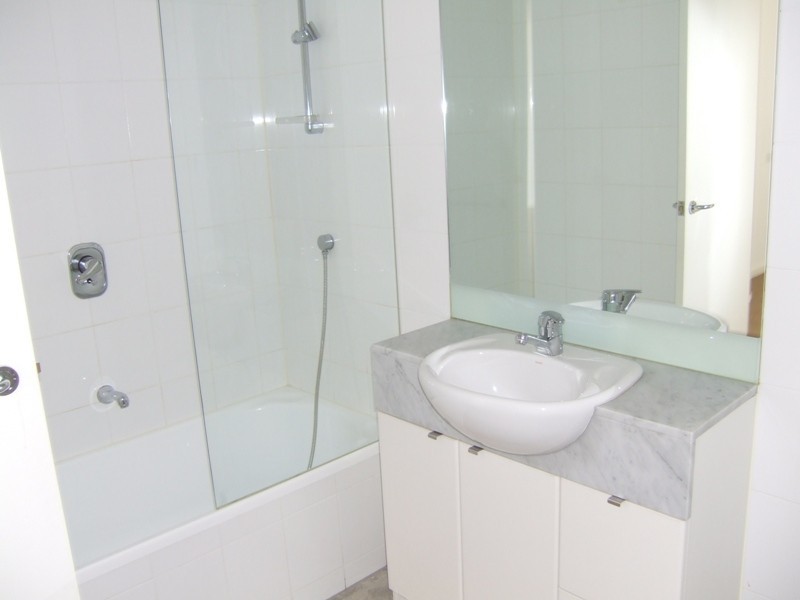 REF 22562/173 City Road, Southbank VIC 3006