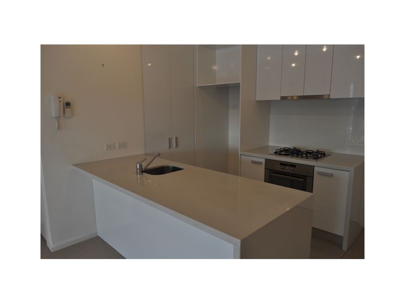 REF 22569/63 Whiteman Street, Southbank VIC 3006