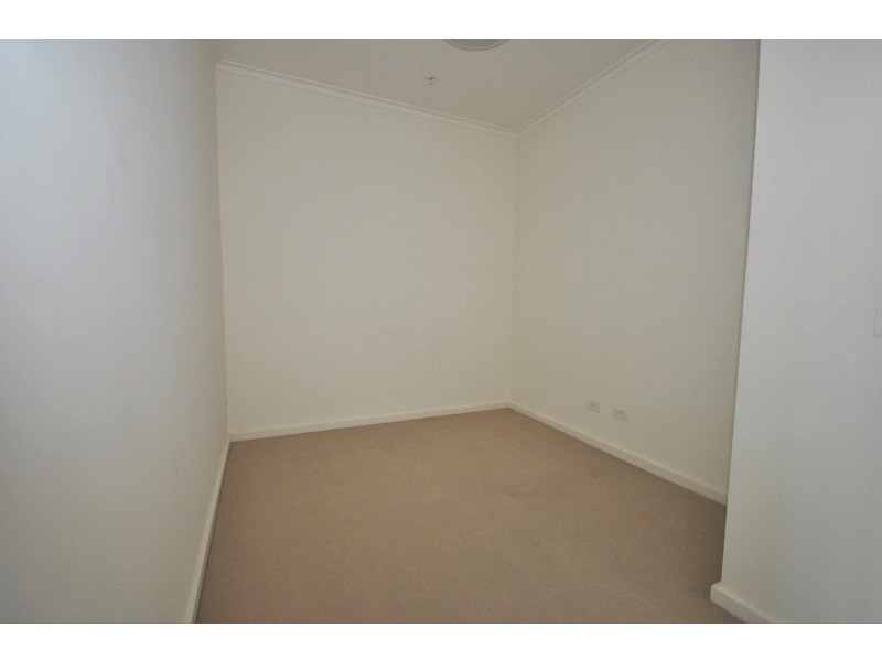 REF 22572/63 Whiteman Street, Southbank VIC 3006