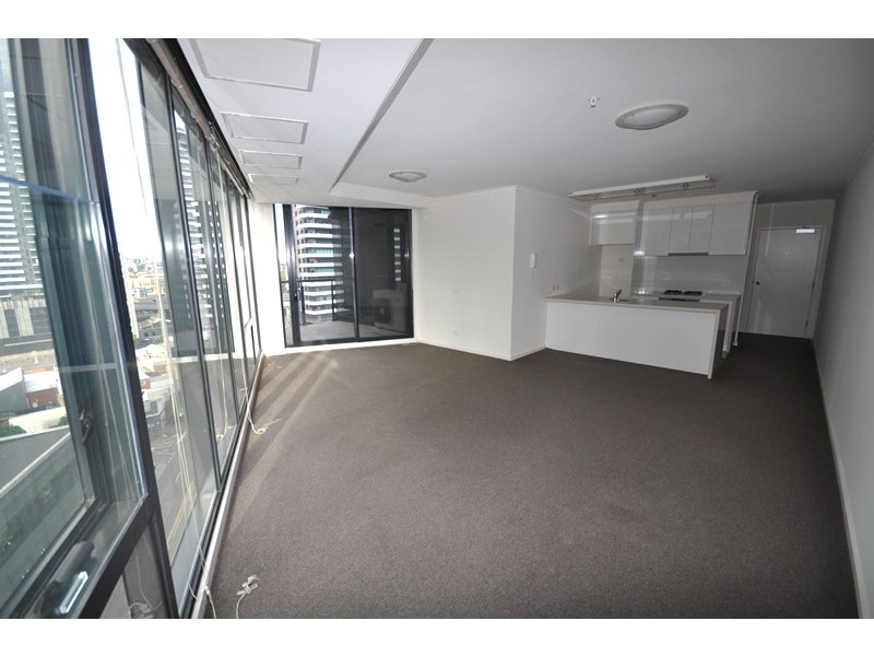 REF 22580/63 Whiteman Street, Southbank VIC 3006