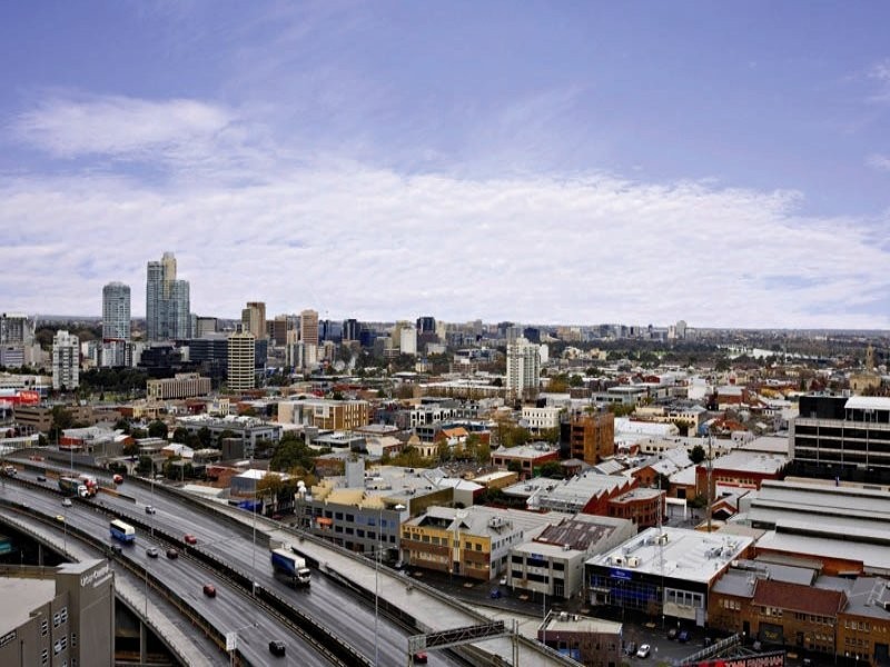 REF 22596/99 Whiteman Street, Southbank VIC 3006