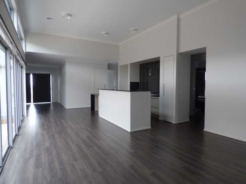 28 Stoneyfell Road, Point Cook VIC 3030