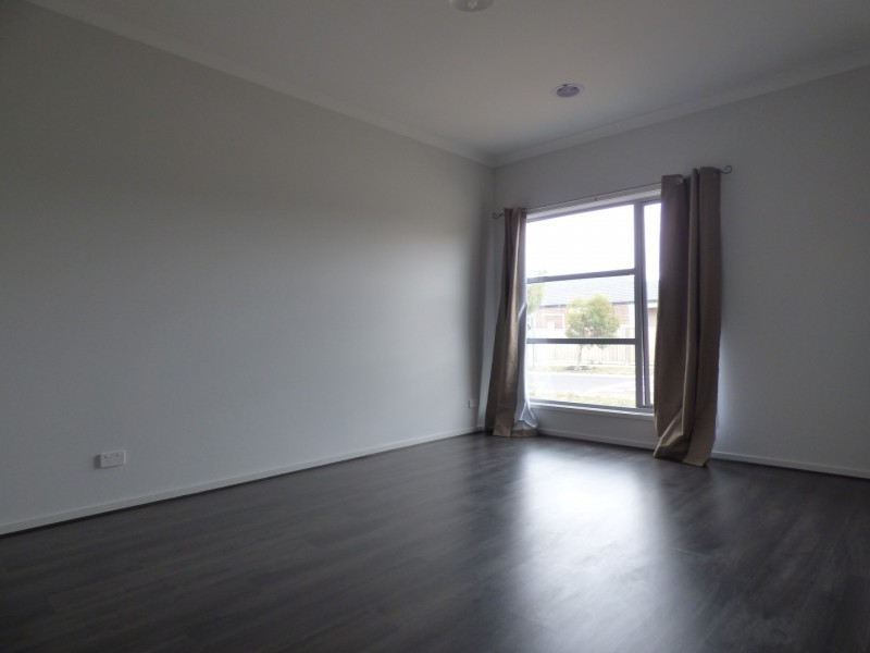 28 Stoneyfell Road, Point Cook VIC 3030