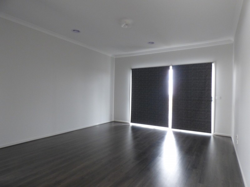 28 Stoneyfell Road, Point Cook VIC 3030