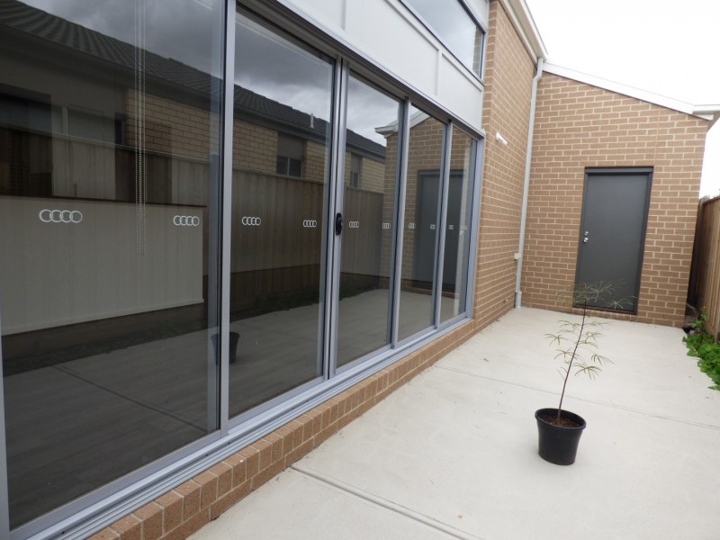 28 Stoneyfell Road, Point Cook VIC 3030