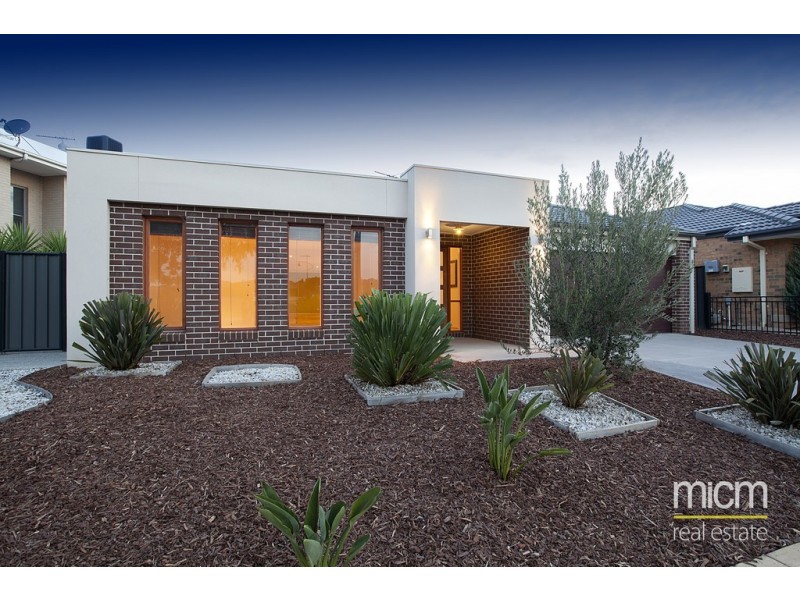 31 Breasley Parkway, Point Cook VIC 3030