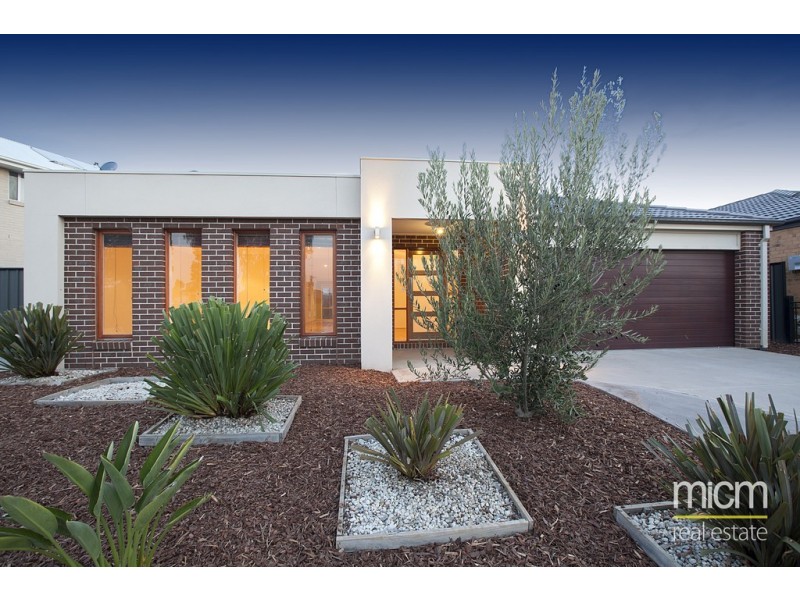 31 Breasley Parkway, Point Cook VIC 3030