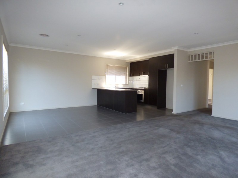 16 Earth Street, Point Cook VIC 3030