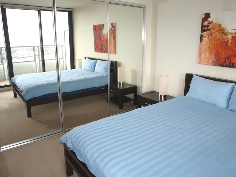 2508A/100 Harbour Esplanade, Docklands VIC 3008