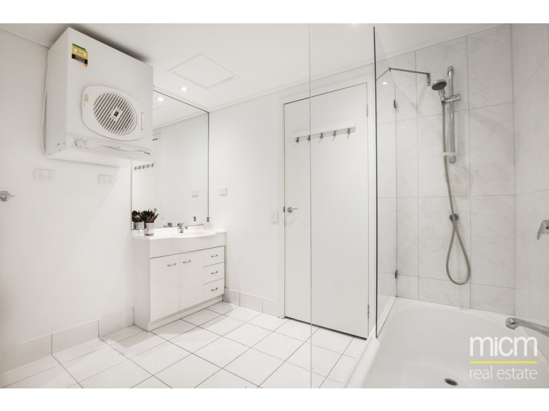 2208/668 Bourke Street, Melbourne VIC 3000